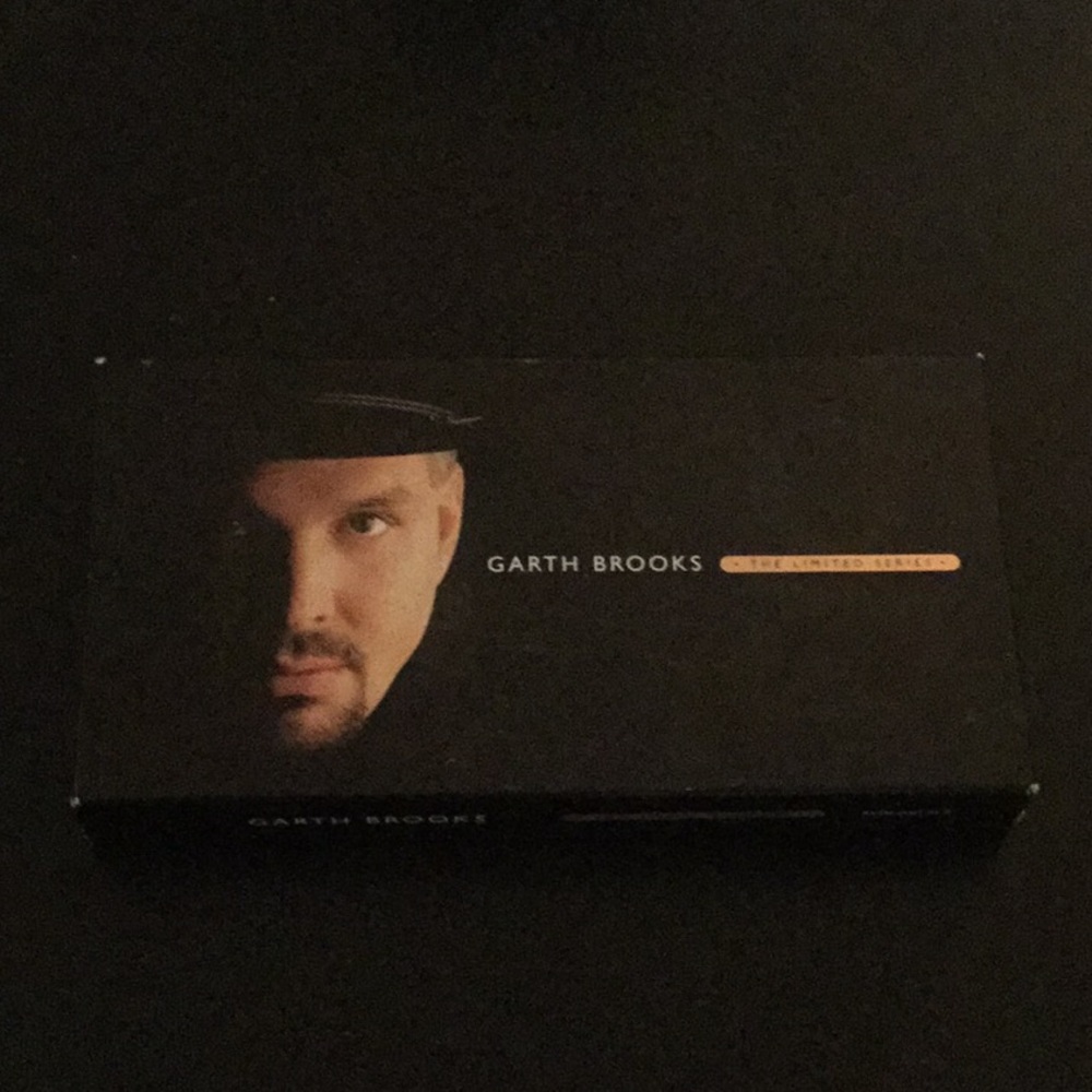 GARTH BROOKS (THE LIMITED SERIES) COLLECTION